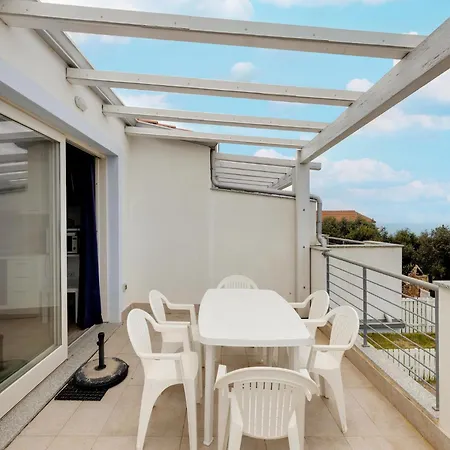 Terrazza, Air Conditioning And Post Bus Private