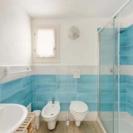 Terrazza, Air Conditioning And Post Bus Private Appartamento Isola Rossa (Sassari)
