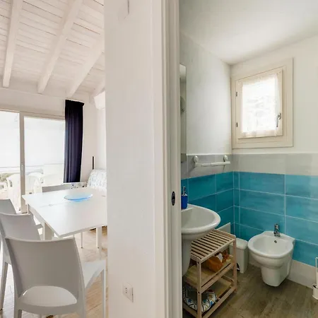 Appartamento Terrazza, Air Conditioning And Post Bus Private Isola Rossa (Sassari)