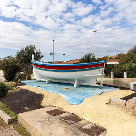 Terrazza, Air Conditioning And Post Bus Private Isola Rossa (Sassari)